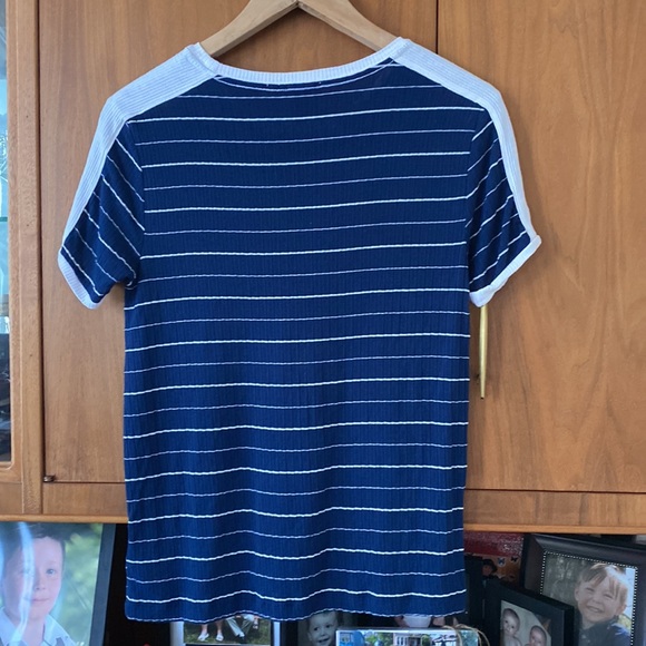 ANTHROPOLOGIE Blue and White Tee - Picture 5 of 5